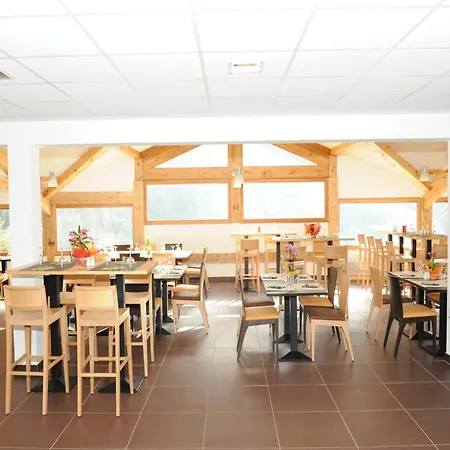 Hameau 5 201a - & Piscine 4 Pers Holiday home Orelle